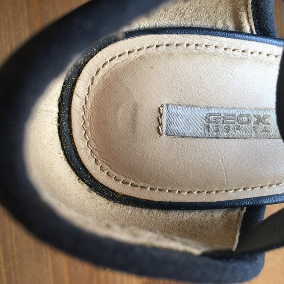 Navy Blue GeoX Pumps - Picture 8 of 11